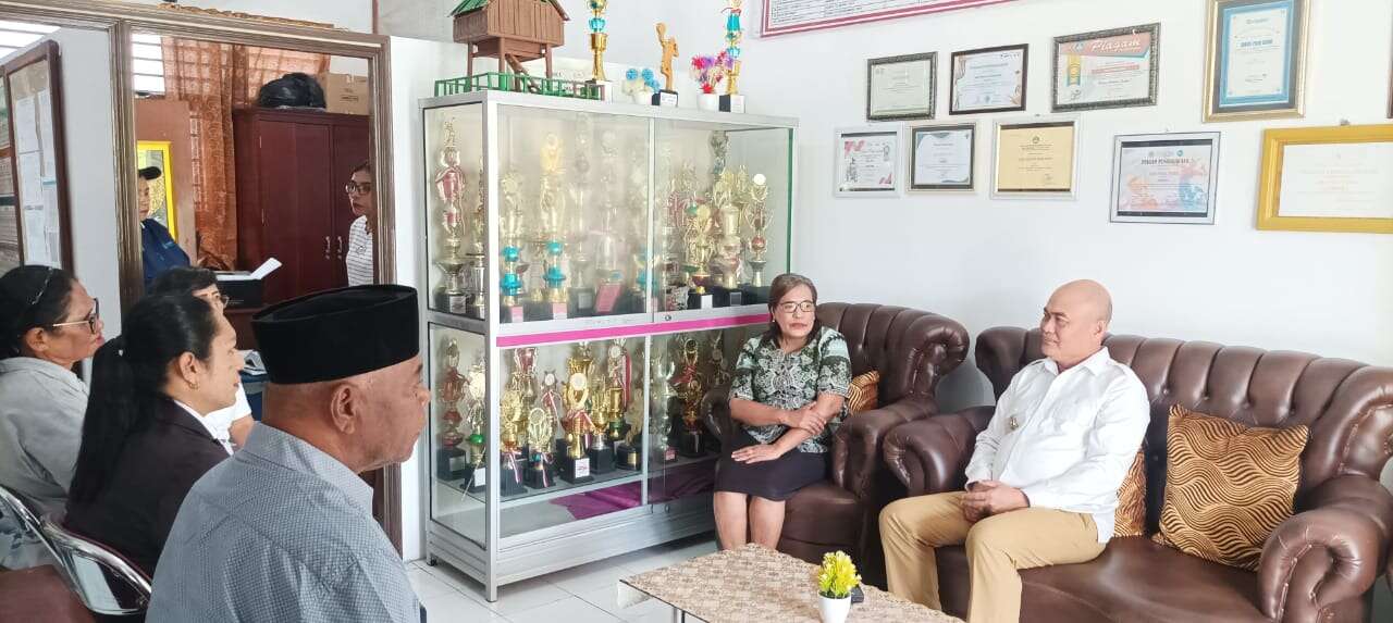 Kunjungan Bupati Kabupaten Kepulauan Aru Ke SMA PGRI DOBO 2025